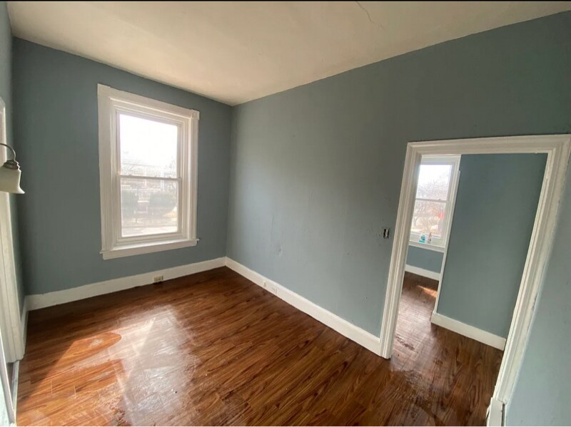 237 E Wood St in Norristown, PA - Building Photo