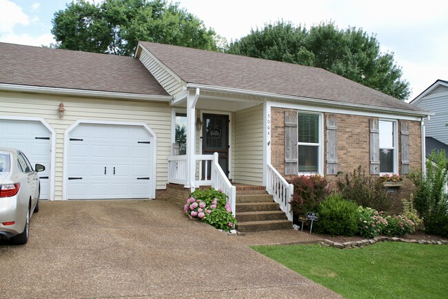 5064 English Village Dr