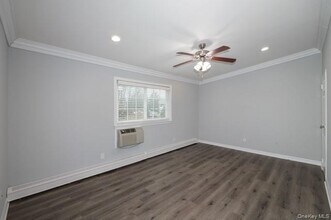 650 Veterans Memorial Hwy in Smithtown, NY - Building Photo - Building Photo