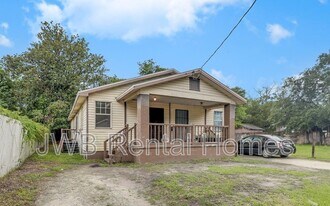 330 W 26th St in Jacksonville, FL - Building Photo