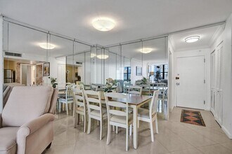 2017 S Ocean Dr in Hallandale Beach, FL - Building Photo - Building Photo