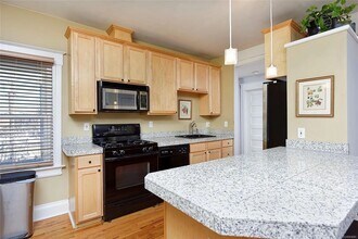 1362 N Marion St in Denver, CO - Foto de edificio - Building Photo