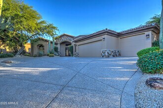 9671 E Monument Dr in Scottsdale, AZ - Building Photo - Building Photo