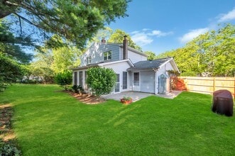 38 Barker Dr in Stony Brook, NY - Building Photo - Building Photo