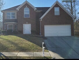 11070 Southwood Dr in Hampton, GA - Building Photo
