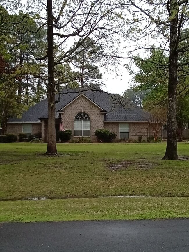 property at 4034 Pinewood St