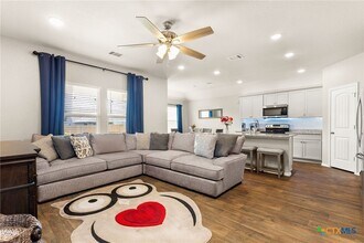 1025 Marvin Wy in Seguin, TX - Building Photo - Building Photo
