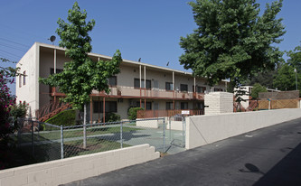 1371-1395 W La Cadena Dr Apartments