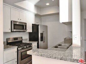 14430 Benefit St in Los Angeles, CA - Building Photo