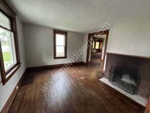 321 Kinsmoor Ave in Fort Wayne, IN - Building Photo - Building Photo