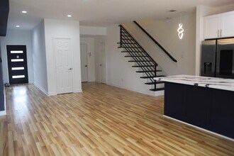 5126 Lyndhurst Dr in Houston, TX - Building Photo - Building Photo