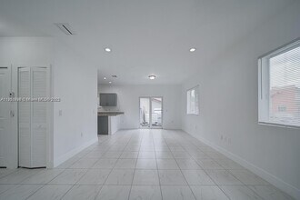 14708 NE 7th Ave in Miami, FL - Building Photo - Building Photo