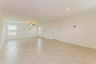 1543 Highbridge Blvd in Crandall, TX - Foto de edificio - Building Photo