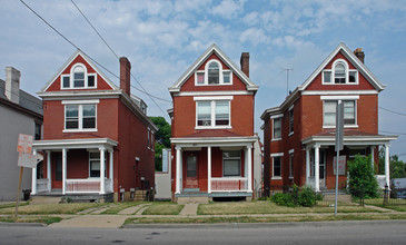 2909-2913 Burnet Ave in Cincinnati, OH - Building Photo - Building Photo