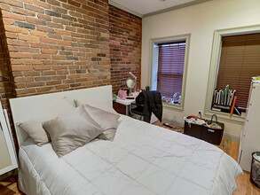 531 Newbury St, Unit 2 in Boston, MA - Building Photo - Building Photo