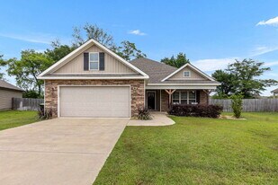 110 Wenlock Cir in Bonaire, GA - Building Photo