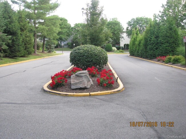 50 Aspen Ct in Nanuet, NY - Building Photo - Building Photo