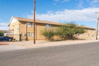 Brill Square Apartments in Phoenix, AZ - Building Photo - Building Photo