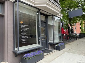 362 1/2 Warren St in Hudson, NY - Building Photo