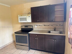 3491 NW 33rd Ct in Lauderdale Lakes, FL - Building Photo