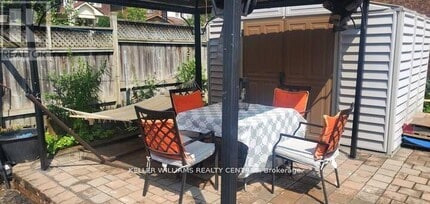 17 Oak Park Ave in Toronto, ON - Building Photo - Building Photo