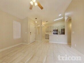 16049 W Moreland St in Goodyear, AZ - Building Photo - Building Photo