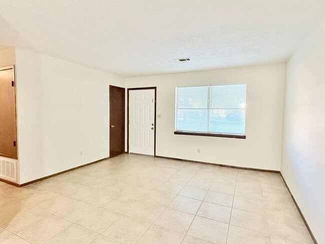 721 N 48th Ave in Pensacola, FL - Building Photo - Building Photo