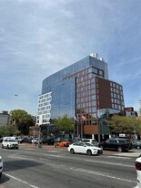 35-32 Leavitt St in Queens, NY - Building Photo