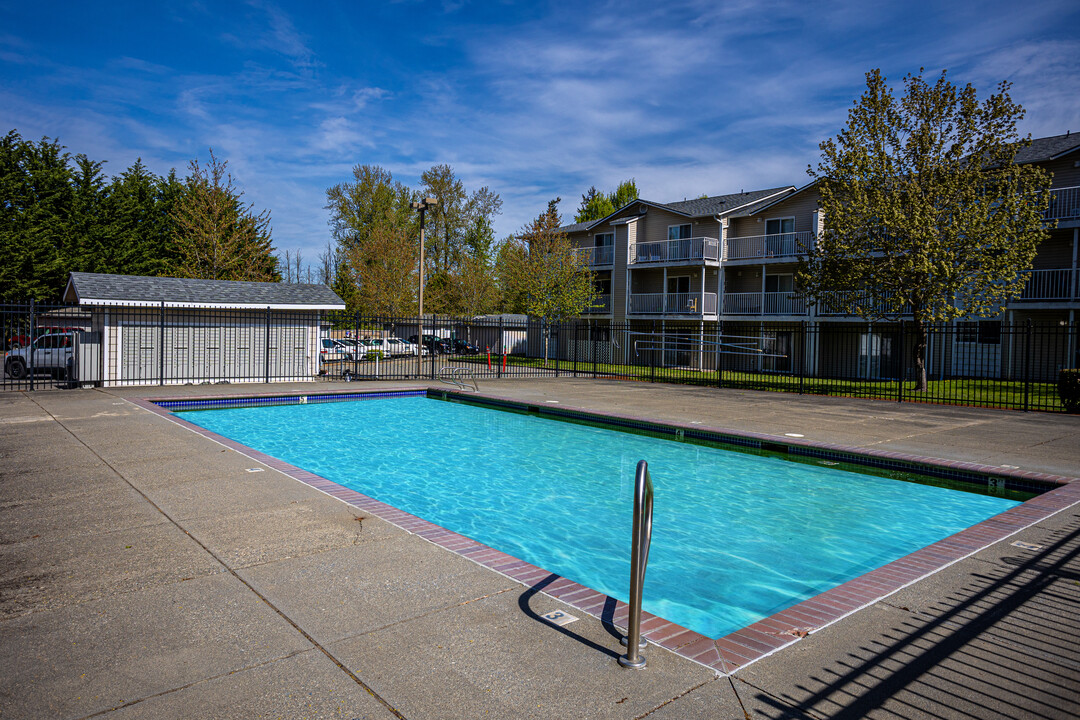 Glenbrooke in Puyallup, WA - Building Photo