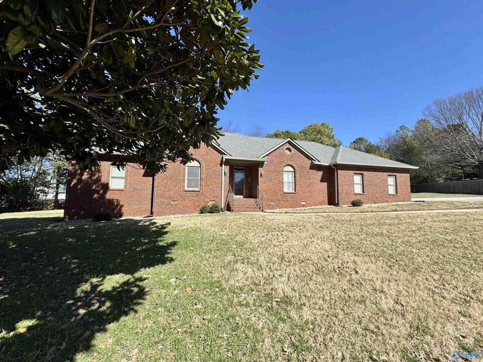 105 Bellingrath Dr in Madison, AL - Building Photo