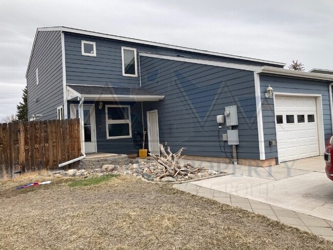 property at 1205 Boswell Dr