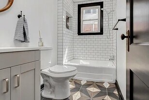 92 S Houcks Rd in Harrisburg, PA - Building Photo