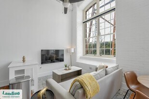 31 Victor St in Greenville, SC - Building Photo