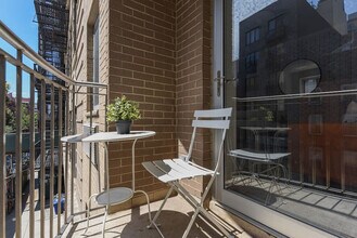 209 W 20th St in New York, NY - Foto de edificio - Building Photo