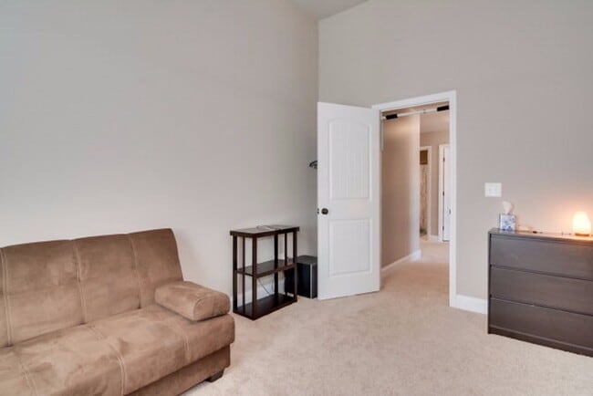 property at 260 Wentworth Pl