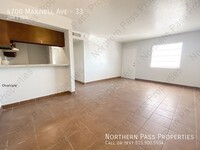 Maxwell Pines in El Paso, TX - Building Photo - Building Photo