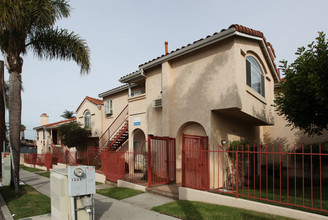 4002-4006 Normal Ave in San Diego, CA - Foto de edificio - Building Photo