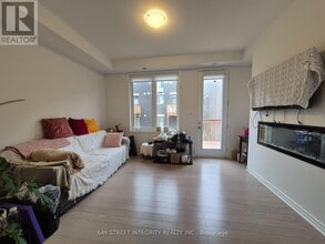 1395 Shevchenko Blvd in Oakville, ON - Building Photo - Building Photo