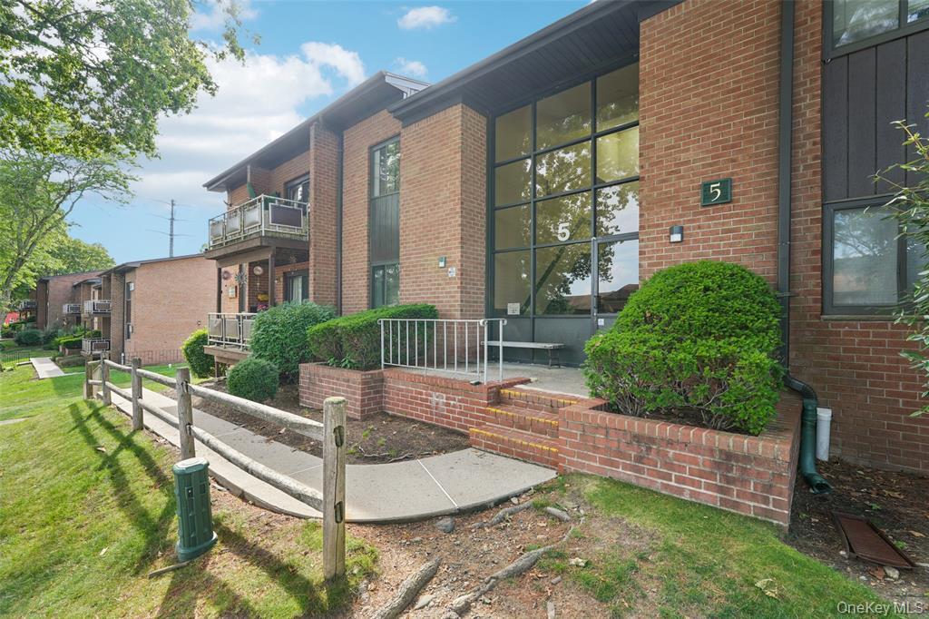 5 Brevoort Dr in Pomona, NY - Building Photo