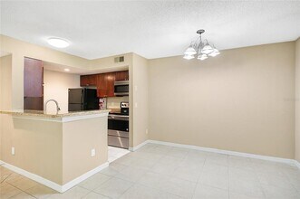 5156 Conroy Rd in Orlando, FL - Building Photo - Building Photo