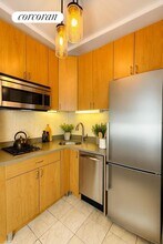 4 Lexington Ave in New York, NY - Building Photo - Building Photo