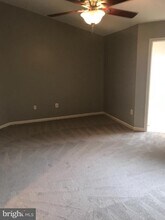 4662 Deerwatch Dr in Chantilly, VA - Building Photo - Building Photo