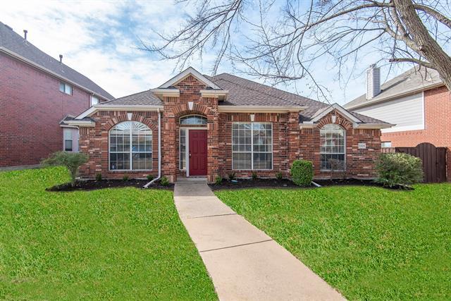 property at 2424 Cimmaron Dr