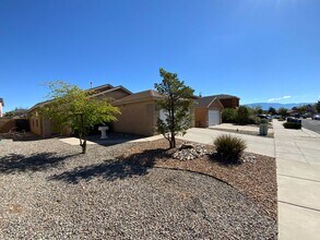 7615 Prairie Falcon Ave NW in Albuquerque, NM - Building Photo - Building Photo