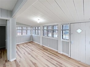 38599 Plains Ct in Willoughby, OH - Building Photo - Building Photo