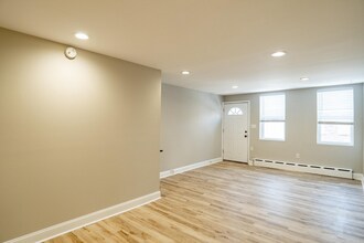 939 Mountain St in Philadelphia, PA - Building Photo - Building Photo