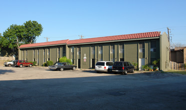 3816 Southway Dr in Austin, TX - Building Photo - Building Photo