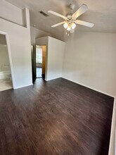 3510 SW 30th Way, Unit 158 in Gainesville, FL - Foto de edificio - Building Photo