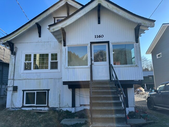 1160 Park Ave, Unit B