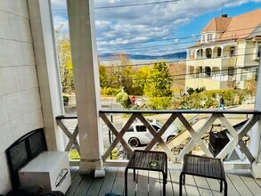 56 Windle Park, Unit 1 in Tarrytown, NY - Building Photo - Building Photo